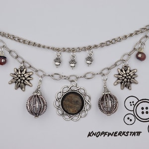 Charivari, mit verschiedenen Charm Anhängern, Dirndlschmuck, Miederschmuck, Dirndl, Tracht, Oktoberfest, Bayern, Frauen Charivari