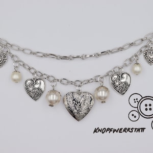 Charivari, mit verschiedenen Charm Anhängern, Dirndlschmuck, Miederschmuck, Dirndl, Tracht, Oktoberfest, Bayern, Frauen Charivari