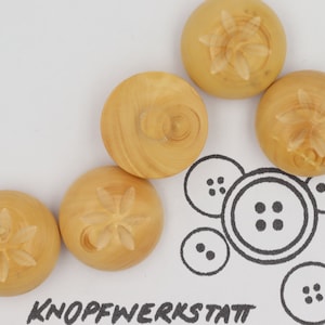 5 wooden buttons 23 mm, buttons, wooden buttons, button, buttons, sewing button, craft button, wooden button, traditional buttons, natural material, light brown