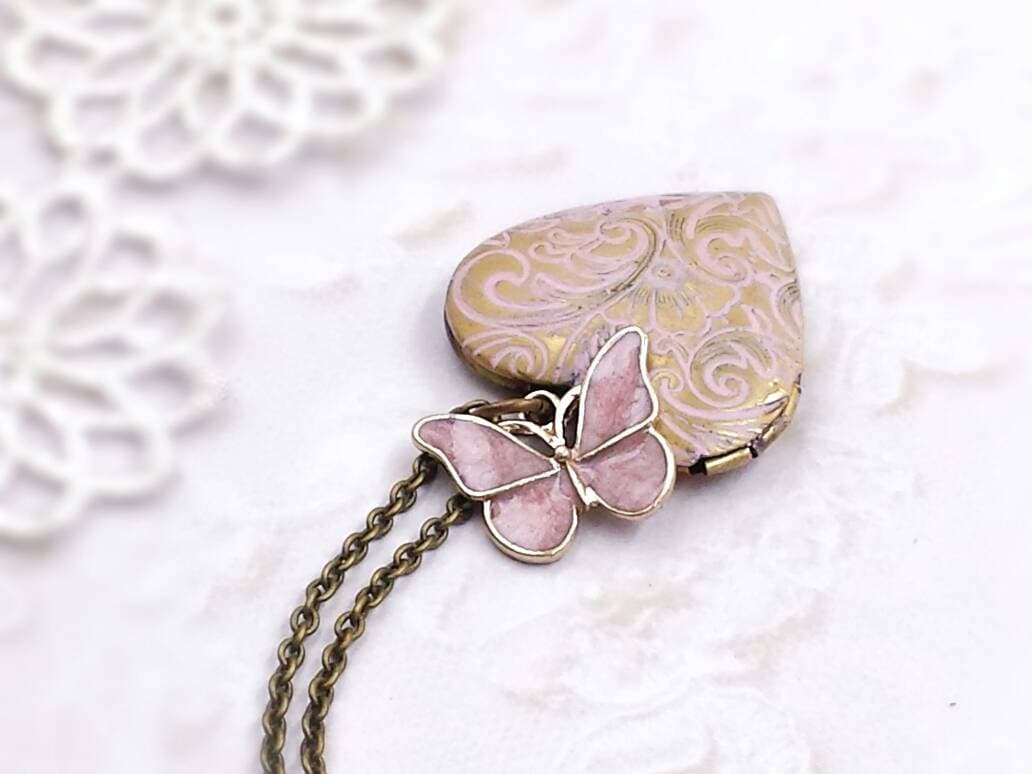 Butterfly Heart Locket (3 Colors Option) Rustic Pink Patina Shimmer Green Purple Butterfly Necklace Vintage Style Floral Boho Birthday Gift