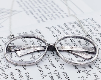 Reading Glasses Necklace - Etsy