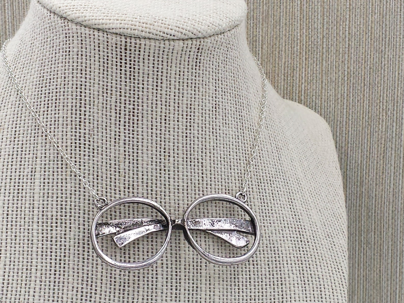 Eye Glasses Necklace Silver Eyeglasses Necklace Reading - Etsy