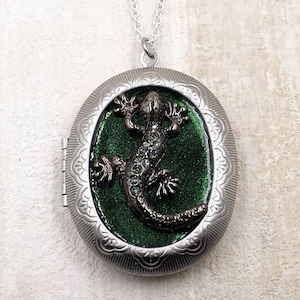 Lizard Locket Whimsical Woodland Locket Necklace Reptiles Gecko Necklace Tropical Rainforest Jewelry Herpetologist Keepsake Unisex Gift