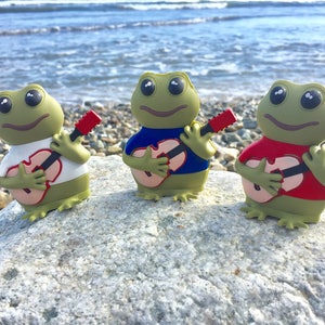 Trio Coqui figurines