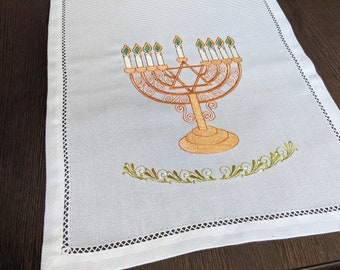 Embroidered Menorah table runner, Hanukkah Table Runner, Jewish table decor, Jewish Hostess Gift,Judaica, Gold Menora, hebrew table runner