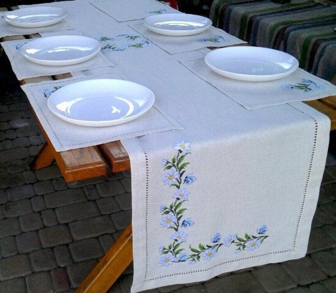 Linen Embroidered Table Runner and Rectangular Napkins. Machine