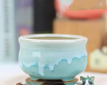 Handmade medium  size 4" indoor/outdoor glazed Ceramic/Clay Succulent planter pot/have a drainage hole