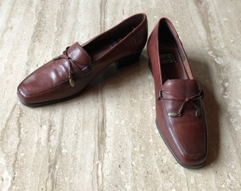 Mootsies Tootsies Brown Leather Loafers, Women's Slip On Shoes, Bown Tassel Flats