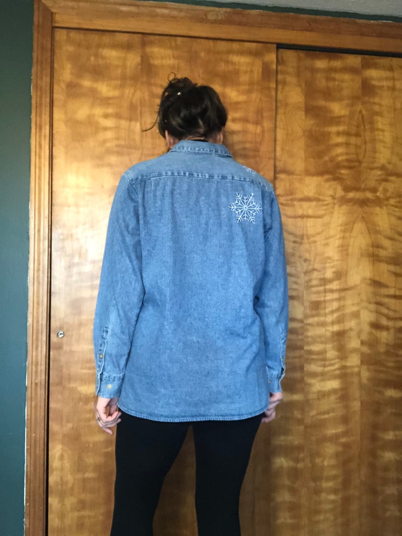 Nineties Button Up Top Retro Denim Blouse Winter Wear Snowflake accents Size Medium-Large Blue Jean
