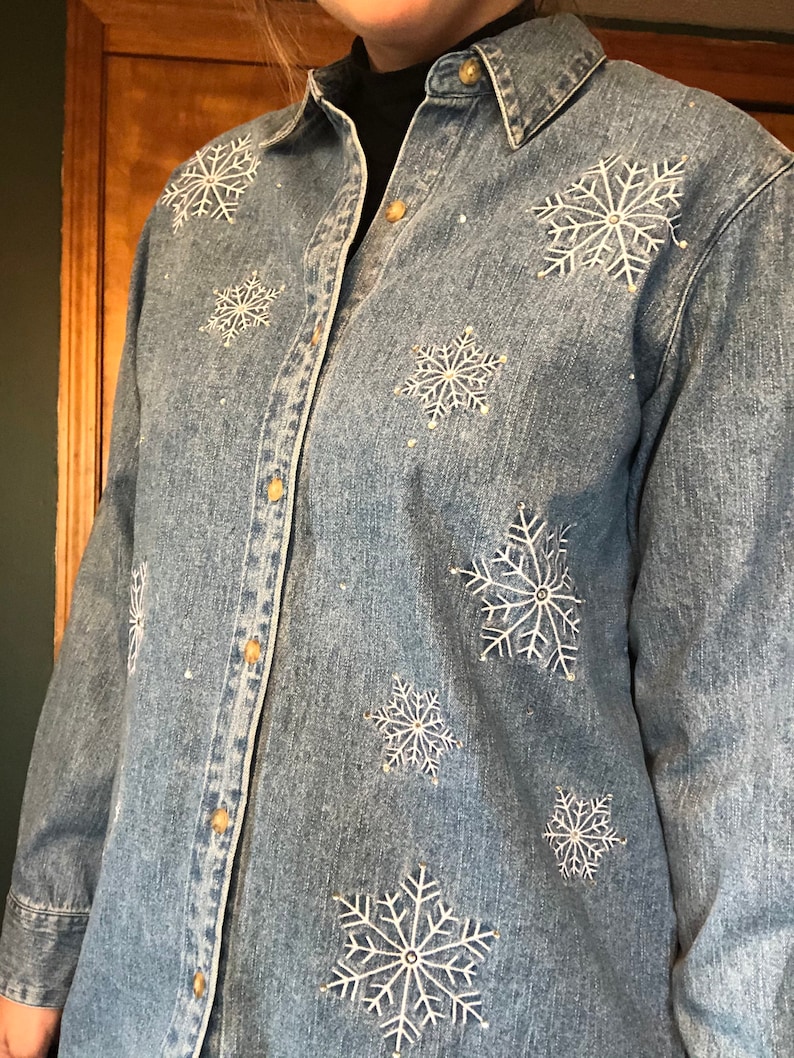 Nineties Button Up Top Retro Denim Blouse Winter Wear Snowflake accents Size Medium-Large Blue Jean