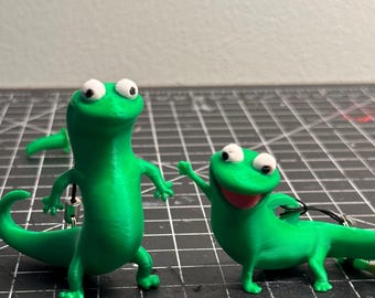 Tom the Lizard Backpack Keychain – Pixar Hoppers Cute 3D Printed Character Keychain