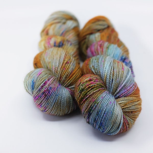 Ready to Ship, Hand Dyed Yarn - "Old Fence" Merino Wool Nylon Fingering weight, Indie dyed yarn, Speckle Sock Yarn 100g skein