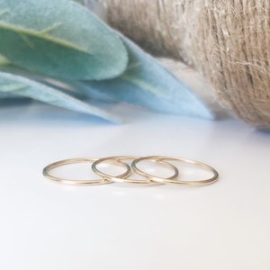 Round stackable gold filled ring/Gold Filled Ring/Gift for mom/birthday gift/gift for her/gift for women/Mother’s day gift/1 RING
