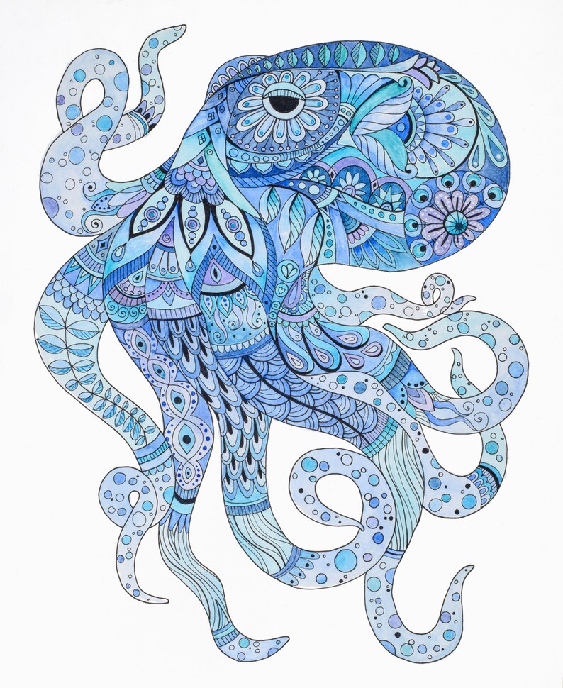 Puede incluir: Un pulpo azul y blanco con intrincados patrones y remolinos. El pulpo tiene ocho tent&aacute;culos y una cabeza grande con un ojo detallado.