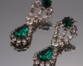 High-Quality Emerald-Color Teardrop Rhinestone Pierce-Post Drop Earrings