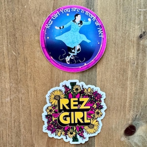 Stickers fille rez-de-jardin - Danse fumée et fleurs sauvages - Vinyle imperméable à l'eau de 3 po.