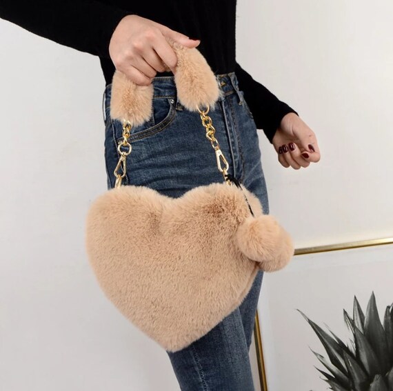 fur heart bag