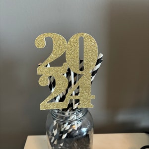 Decoraciones para fiestas de graduación 2025, centros de mesa para graduación, centro de mesa para graduación de la clase 2025, clase 2025, centro de mesa 2025, 2025