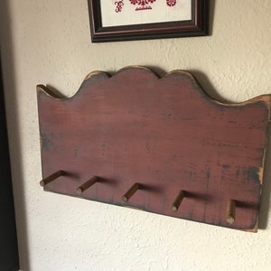 Primitive scalloped top peg rack image 6