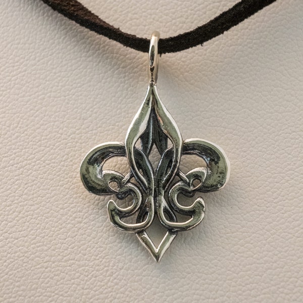Fleur de Lis Small Celtic Knot Sterling Silver Pendant