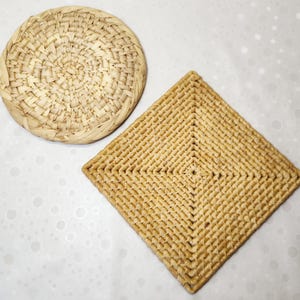 Vintage-Untersetzer-Set aus gewebtem Stroh, Boho-Cottagecore-Untersetzer aus natürlichem Schilf