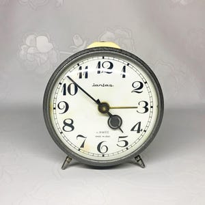 Vintage Yantar Alarm Clock: USSR Mechanical Wind-Up Clock, 1970s