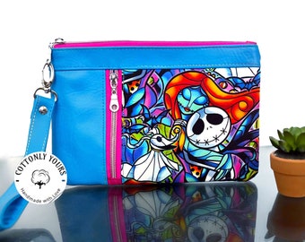 Bolsa de muñeca con diseño de mosaico de pesadilla navideña