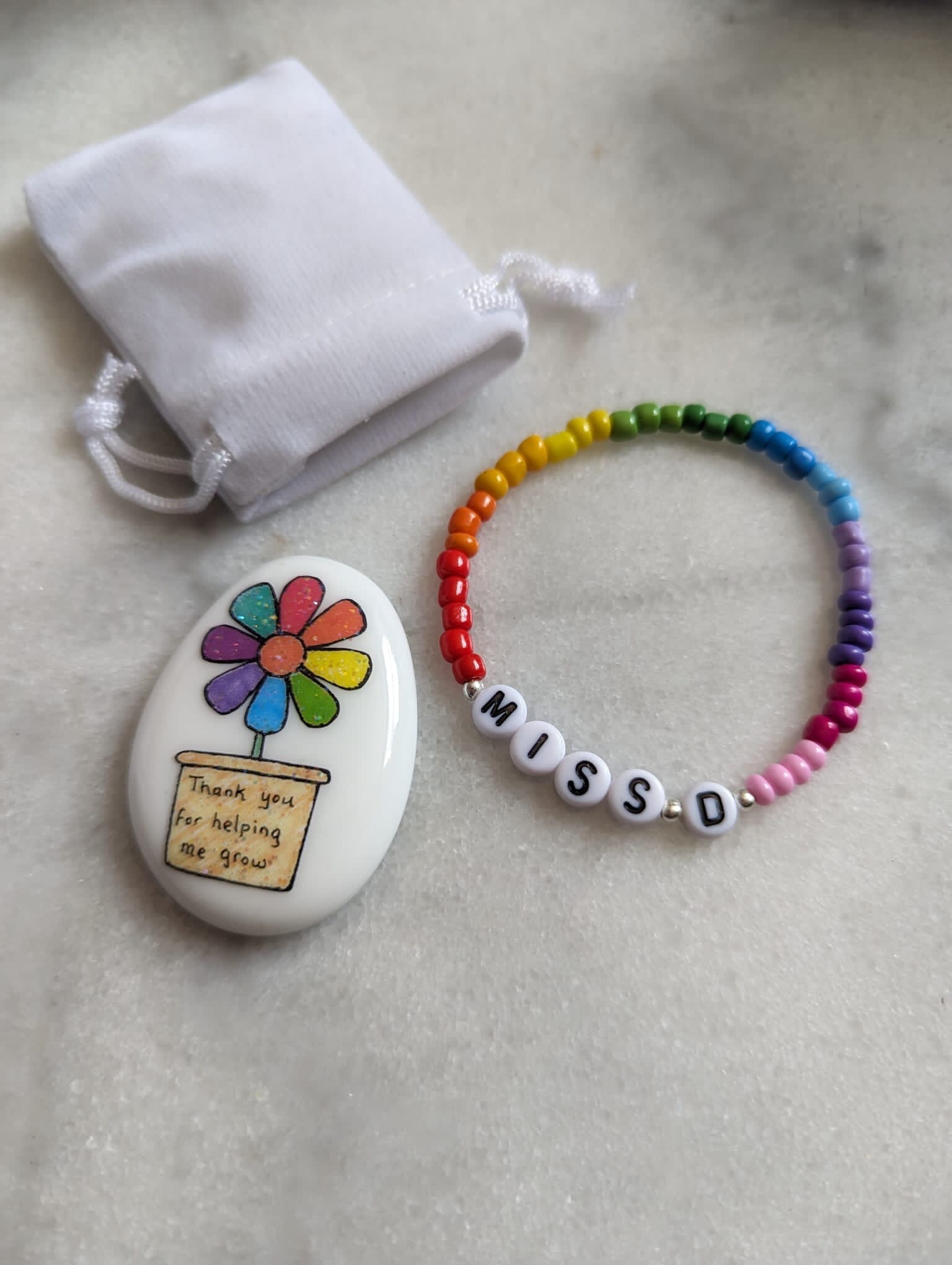 Enseignant, meilleur enseignant, assistant enseignant, bracelet, personnalisé, enfants, porte-bonheur, souvenir, cadeau, je t'aime, crois, bracelet arc-en-ciel
