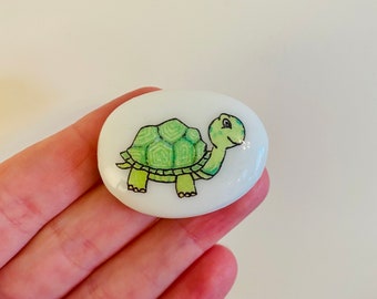 Tortoise, Turtle,Personalised, Rainbow, Heart, Keepsake, Stone, Gift, Present, Momento, Best Friends, Loved One, Hearts, Lucky Charm, Pebble