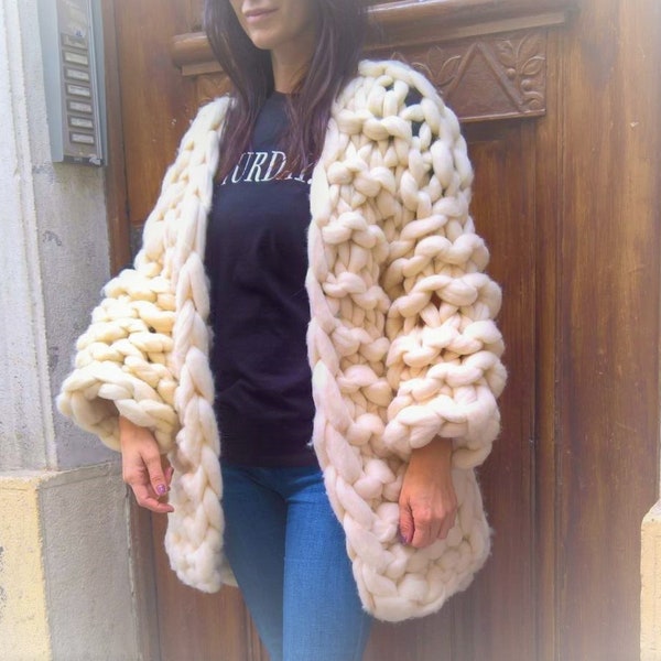 Cárdigan grueso de merino. Chaqueta frontal abierta de gran tamaño. Suéter de lana hecho a mano. Cárdigan de garrapatas súper moderno. Abrigo de lana merino. Regalo de Navidad.