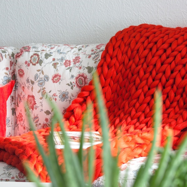 Chunky Wool Red Knit Blanket. Arm Knitted Throw. Oversize Tick Wool Blanket. Bulky Jumbo Blanket. Giant Merino Blanket. Housewarming gift.