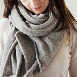 Cashmere scarf, merino scarf, cashmere scarf sale, cashmere women knit accessories, Christmas gift ideas, mens merino infinity scarf, shawls