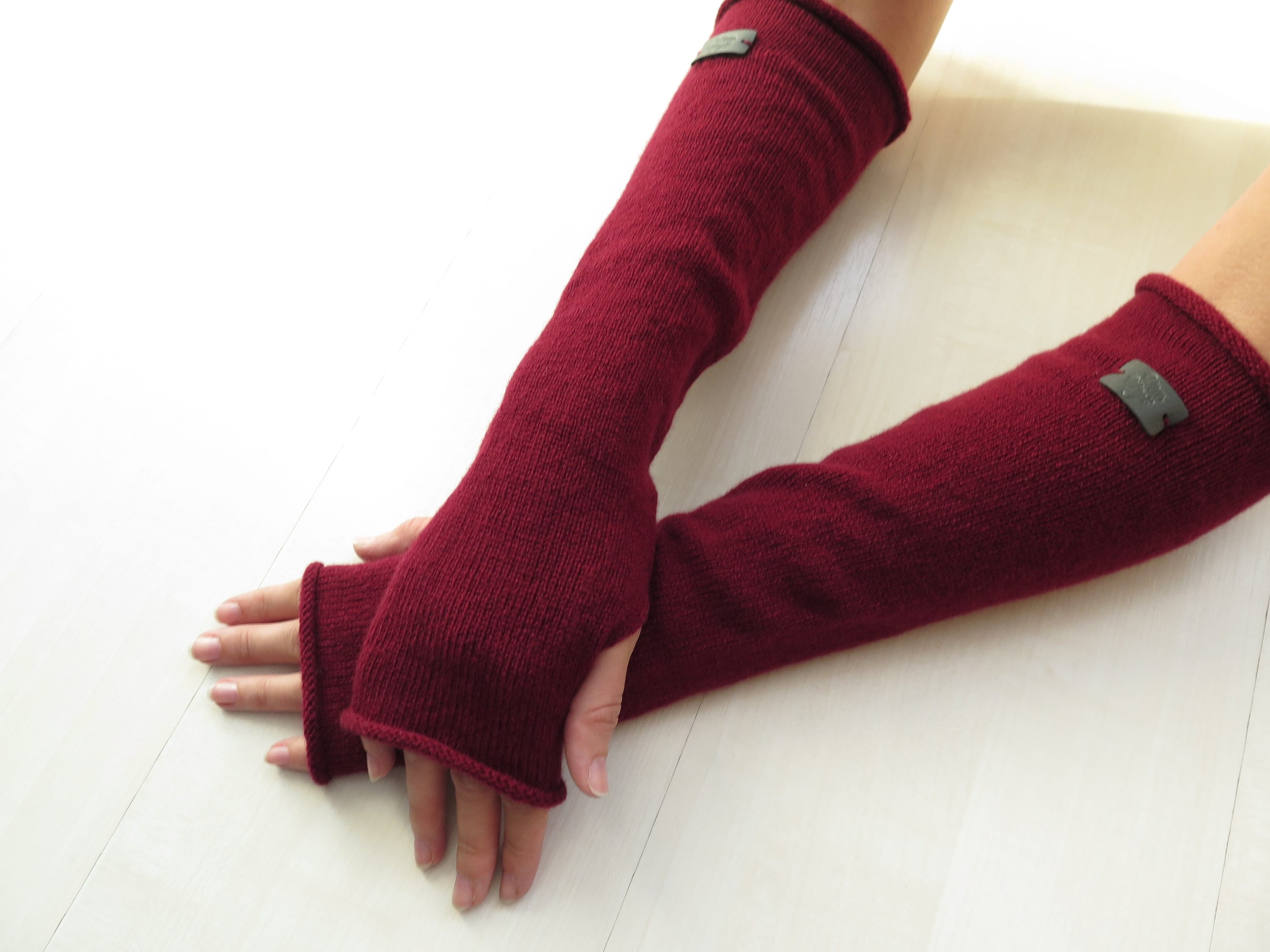 cashmere fingerless gloves  wrist warmers  driving gloves in maroon