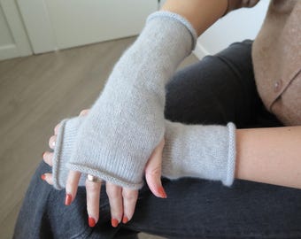 100 % cashmere short knitted fingerless gloves, Hand arm warmers, Women's Wrist Warmers