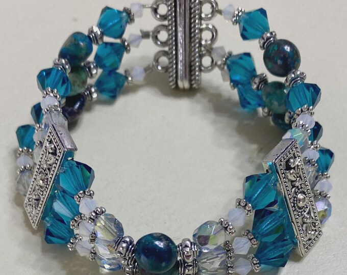 Bracelet Silver Tone w/Teal & White Bicone Silver Accents Magnetic Closure