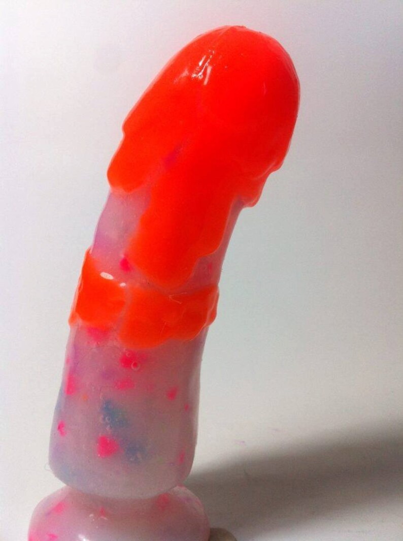 shaped picture Dildo cake Stefani recommend Shaved girl pussy pictures