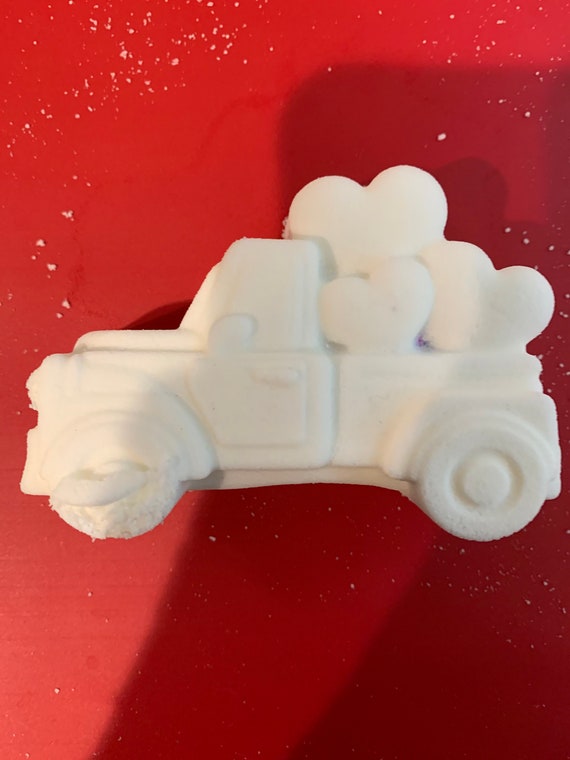 Truck of Hearts Bath Bomb Truck of Hearts Bath Bomb