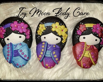 MOLD - Sweet Geisha Girl Plastic Bath Bomb Mold