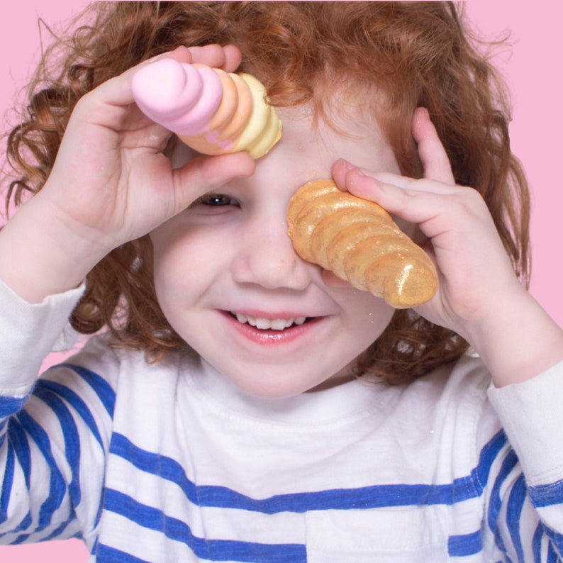 TWEE Rainbow Unicorn Horns Ecofriendly, Nontoxic Sidewalk Chalk