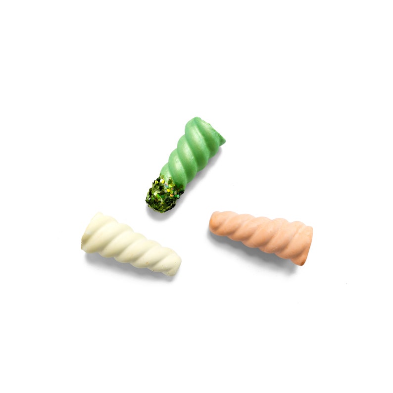 TWEE Dinosaur Teeth Handmade Sidewalk Chalk ecofriendly, Nontoxic