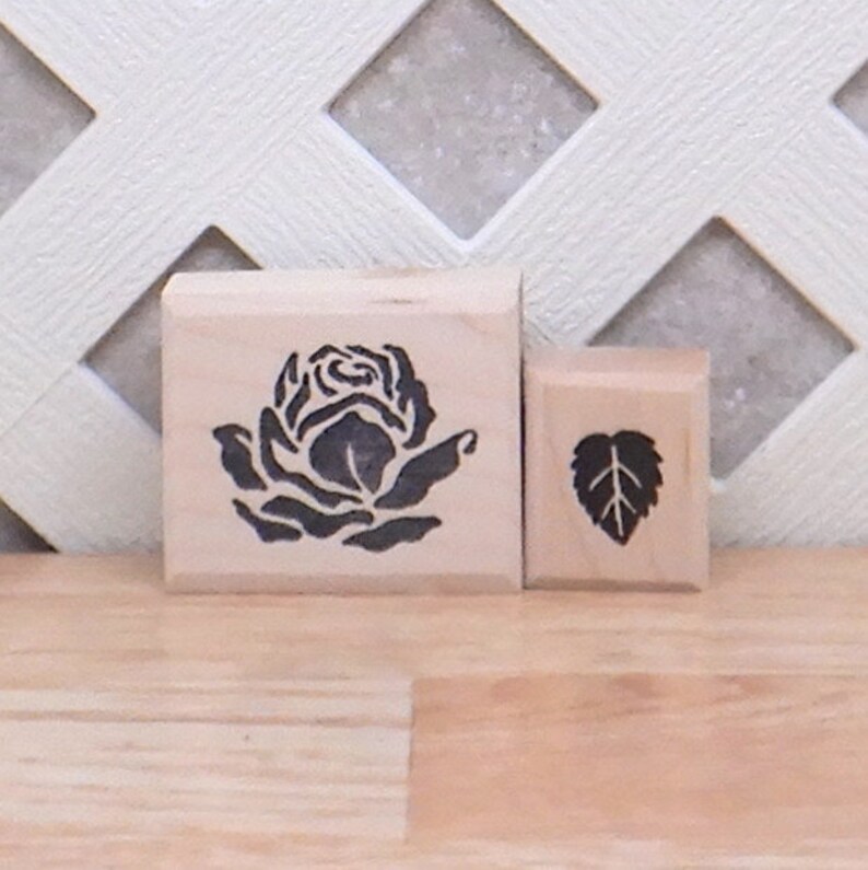 Stamps Paper & Party Supplies G1008GC Upright Boulders Large Rubber