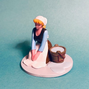 Cinderella Walt Disney Collectibles Cinderella Scrubbing the Floor Figurine, Vintage Cinderella Figure