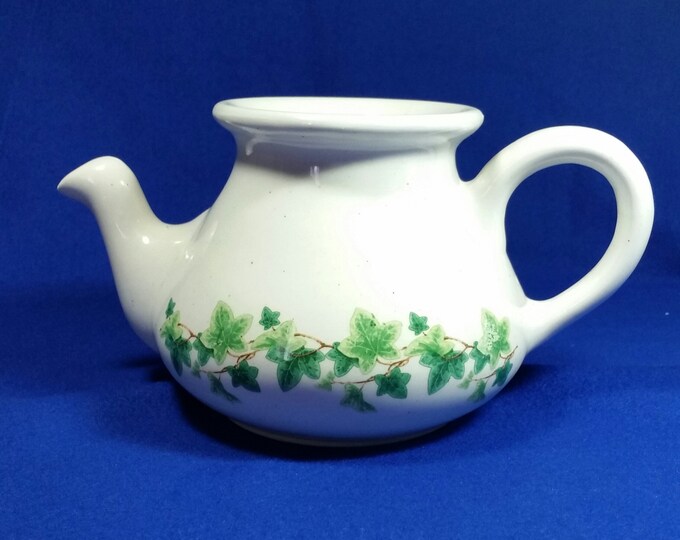Teapot Shaped Warmer With Green Ivy Leaves/teapot Wax Warmer/teapot Oil