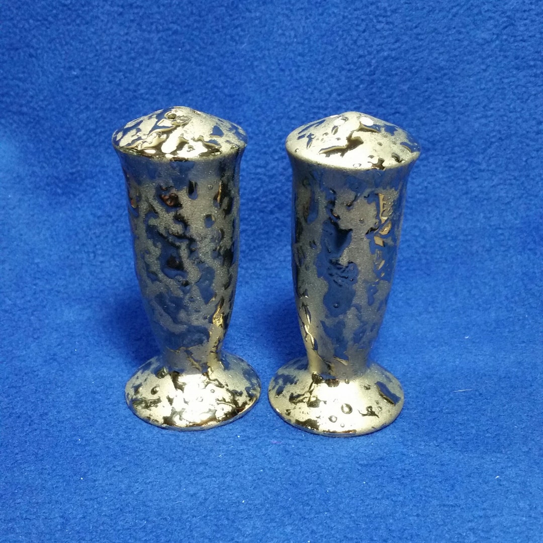 Vintage Weeping Gold Salt and Pepper Shaker Set / 1940's Weeping Gold
