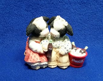 Mary's Moo Moos "Moo By My Side Is Soda-lightful" Figurine / Enesco 827088 / Cow Couple Sharing A Coke / No Box