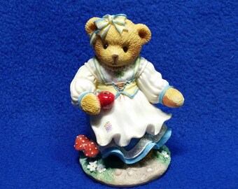 Cherished Teddies Kelsie "Be The Apple Of My Eye" Figurine / Enesco 3025709 / Happily Ever After Series / Pre-Owned / No Box