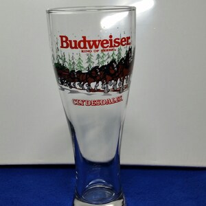 Budweiser 1989 Clydesdales Pilsner Beer Glass / Budweiser Holiday Beer Glass / Clydesdales Horse Hitch and Wagon Beer Glass / Gift For Dad