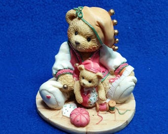 Vintage Cherished Teddies Meri "Handsewn Holidays" Figurine / Enesco 141135 / Santa's Workshop Series / 1995 / Christmas