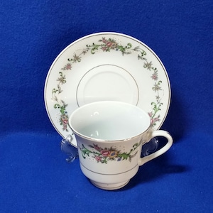 Floral Tea Cup and Saucer Set / Floral Spray Cup and Saucer Set / Vintage Tea Cup and Saucer Set / Vintage Tea Party / Wedding Tea Party