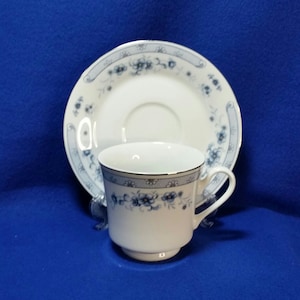 Valencia Cup and Saucer Set By Sango / Valencia Collection From Sango / Vintage Blue and White Cup and Saucer Set / Sango 8223 Valencia